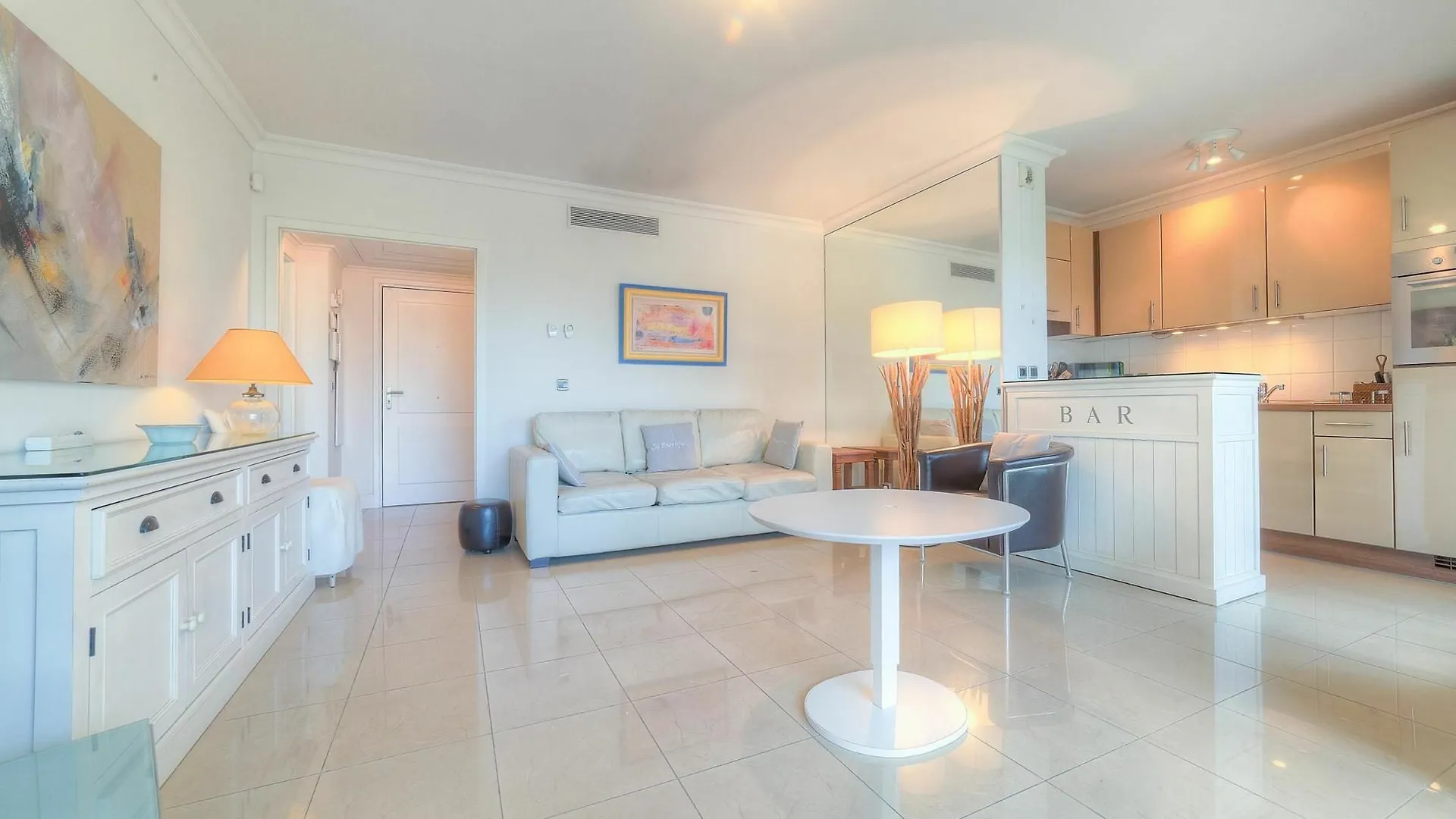 קאן Royal Palm Apartment 1